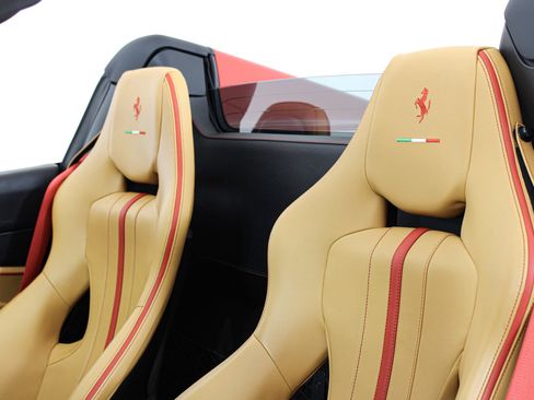 Certified 2022 Ferrari F8 Tributo RWD image 44