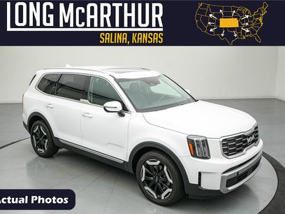 Used 2023 Kia Telluride S w/ S Sunroof Package
