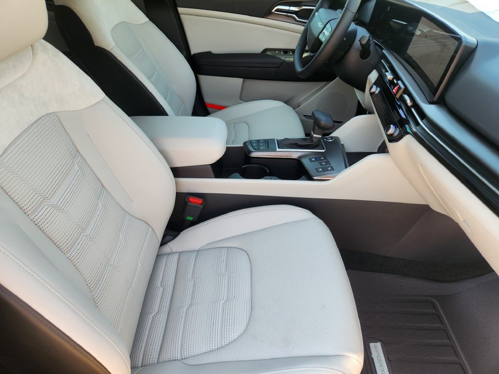 New 2026 Kia Sportage SX FWD image 13