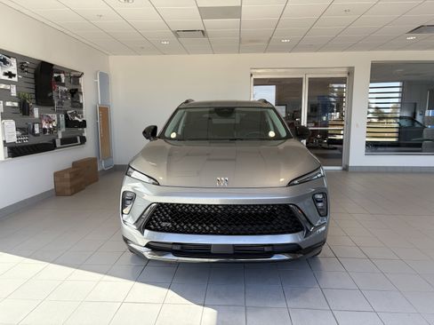 Used 2025 Buick Envision Sport Touring image 7