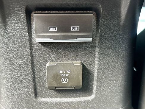 Used 2022 Jeep Wrangler Unlimited Sahara image 29