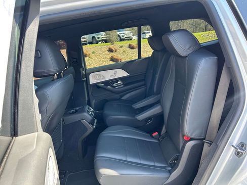 Used 2025 Mercedes-Benz GLS 450 4MATIC image 45