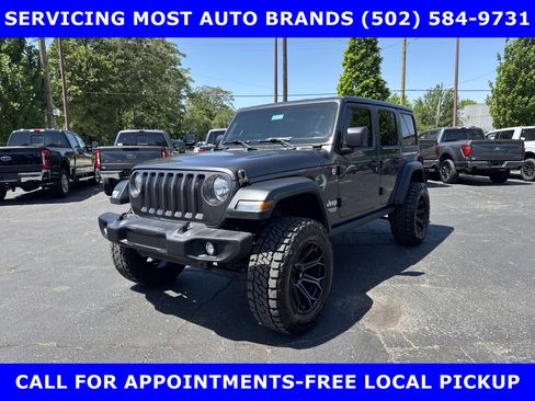 Used 2018 Jeep Wrangler Unlimited Sport S AWD/4WD image 3