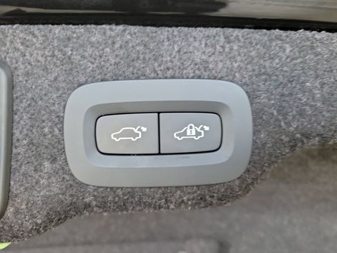 Certified 2023 Volvo S90 B6 Plus AWD/4WD image 12