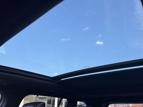 Used 2022 Jeep Grand Cherokee Summit w/ Luxury Tech Group V image 19