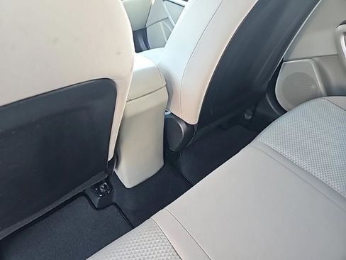 Used 2024 Kia Soul LX image 27