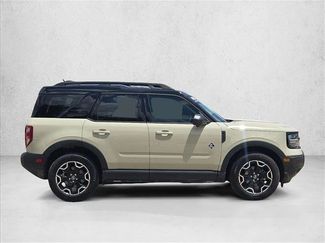 Used 2025 Ford Bronco Sport Outer Banks w/ Outer Banks Tech Package+ AWD/4WD video 4