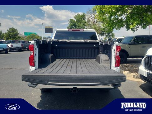 Used 2023 Chevrolet Silverado 1500 LT AWD/4WD image 32