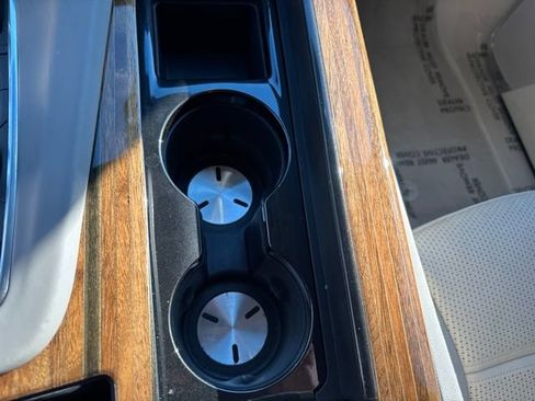 Used 2022 Cadillac Escalade Sport Platinum w/ LPO, ONYX Package AWD/4WD image 26