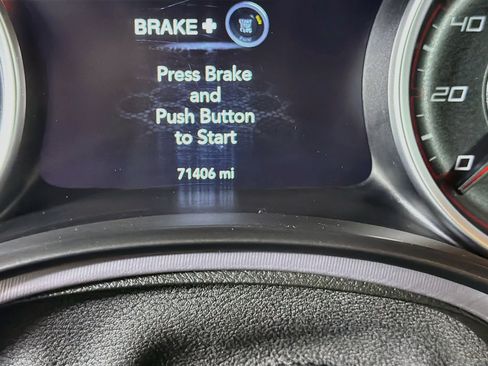 Used 2022 Dodge Charger SXT RWD image 19