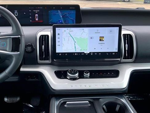 Certified 2025 Ford Expedition Active AWD/4WD image 5