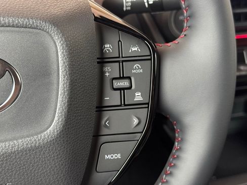 New 2025 Toyota Prius Plug-In Hybrid image 24