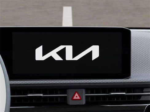 Used 2025 Kia EV6 Wind RWD image 20