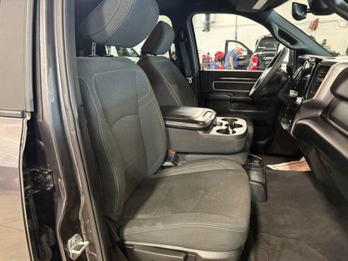 Used 2025 RAM 2500 Big Horn AWD/4WD image 10