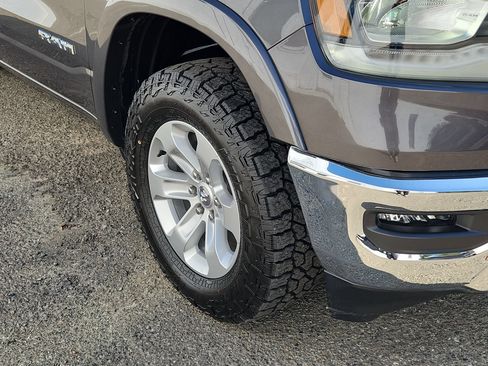 Used 2022 RAM 1500 Laramie AWD/4WD image 18