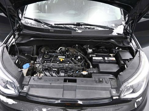 Used 2017 Kia Soul + image 19