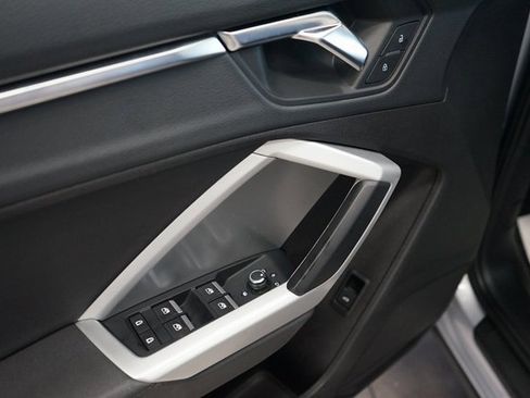 Used 2021 Audi Q3 2.0T Premium image 23