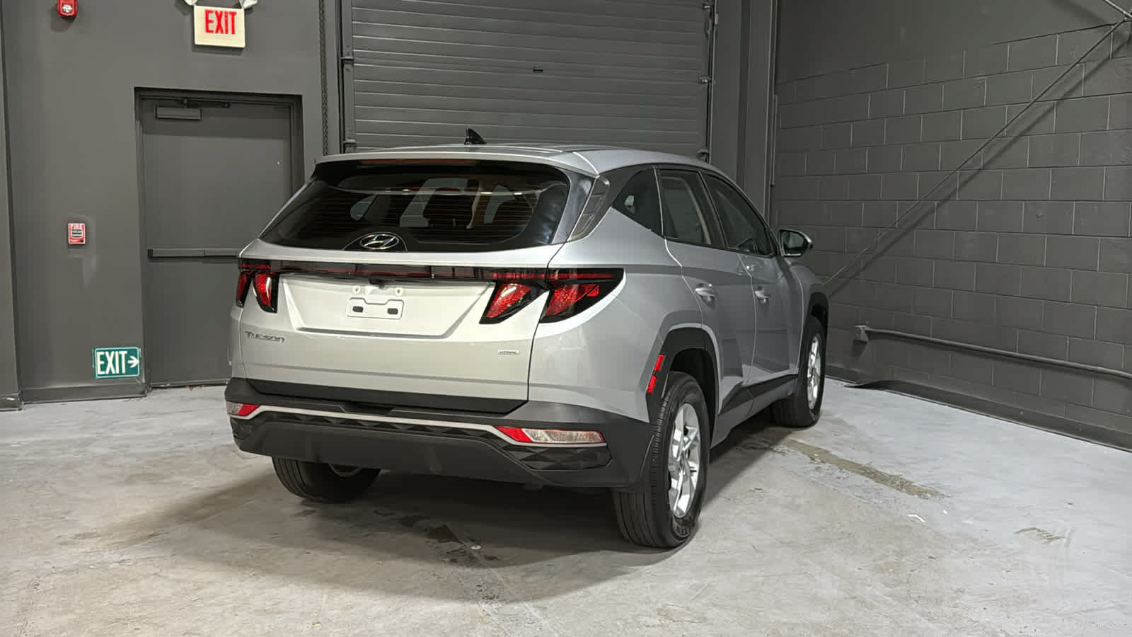 Used 2024 Hyundai Tucson SE AWD/4WD image 4