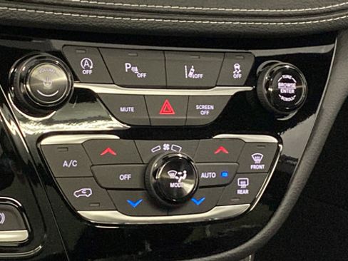 New 2026 Chrysler Pacifica Limited w/ S Appearance Package AWD/4WD image 32