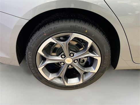 Used 2024 Chevrolet Malibu LT image 32