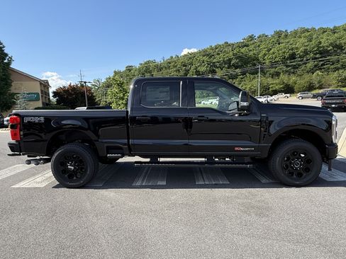 New 2026 Ford F350 Lariat w/ Black Appearance Package AWD/4WD image 4