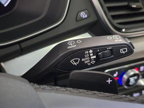 Certified 2025 Audi Q5 2.0T Premium w/ Convenience Plus Package image 44