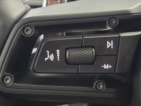 New 2026 Porsche Macan GTS image 43