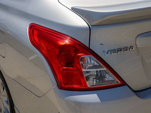 Used 2017 Nissan Versa S Plus FWD image 7