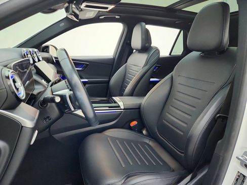 Certified 2023 Mercedes-Benz GLC 300 image 17