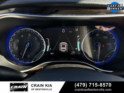 Used 2023 Chrysler Pacifica Limited image 15