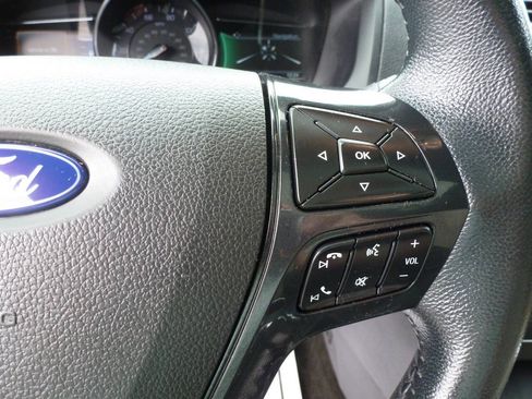 Used 2018 Ford Explorer XLT w/ Equipment Group 202A AWD/4WD image 27
