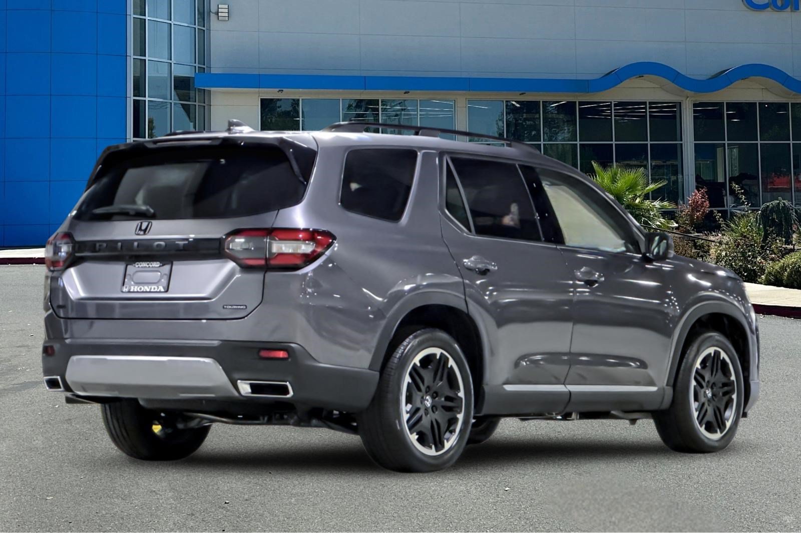 New 2026 Honda Pilot Touring image 8