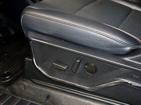 Certified 2024 Ford F250 Lariat w/ Chrome Package image 25