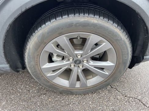 Used 2023 Ford Explorer XLT w/ Equipment Group 202A image 13