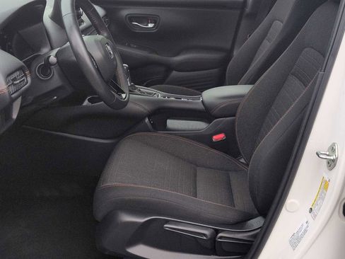 Used 2024 Honda HR-V Sport image 17