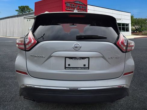 Used 2018 Nissan Murano SV image 4