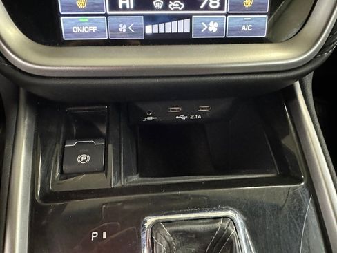 Used 2021 Subaru Outback Limited w/ Popular Package #2 image 16