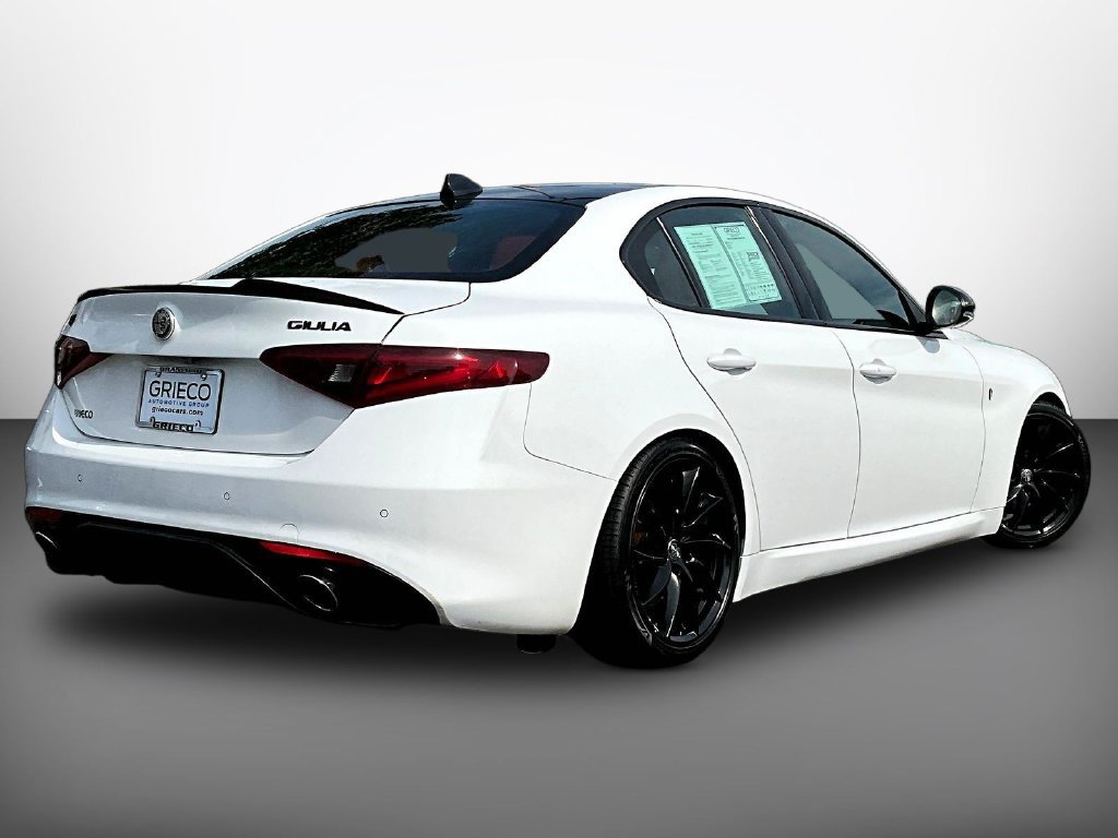 Used 2020 Alfa Romeo Giulia AWD w/ Cold Weather Package image 7