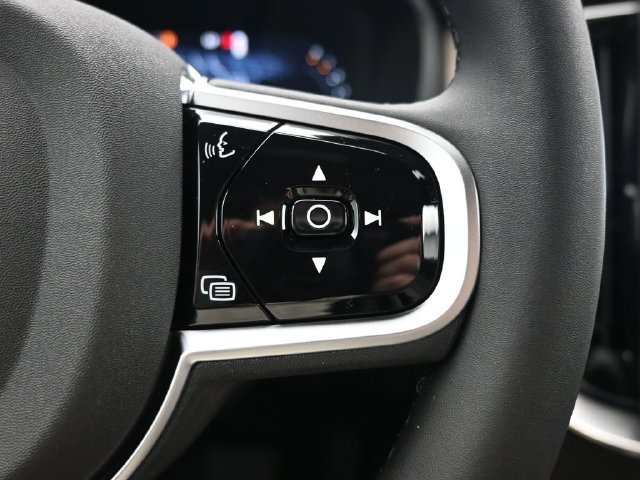 New 2026 Volvo XC90 B6 Plus w/ Protection Package Premier AWD/4WD image 29