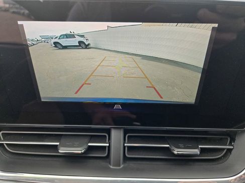 Used 2024 Chevrolet Trax LT image 18