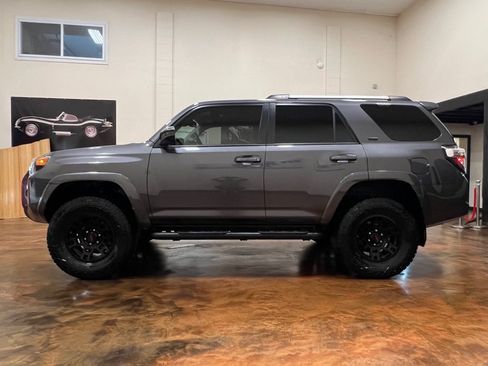 Used 2021 Toyota 4Runner SR5 RWD image 6