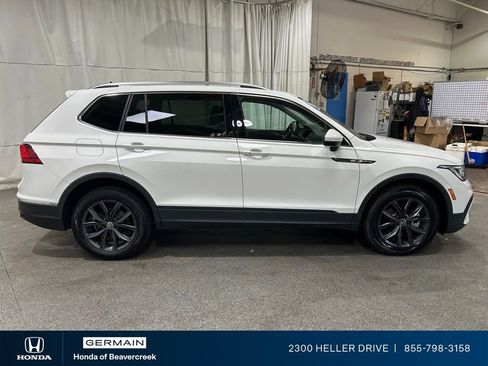 Used 2022 Volkswagen Tiguan SE AWD/4WD image 9