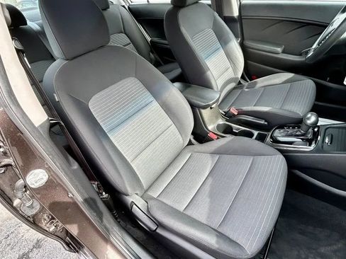 Used 2017 Kia Forte LX w/ LX Popular Package image 15