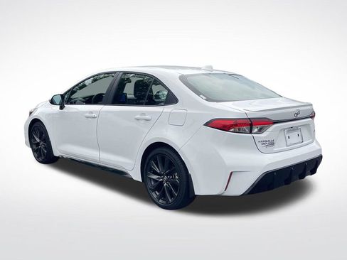 Used 2026 Toyota Corolla SE FWD image 4