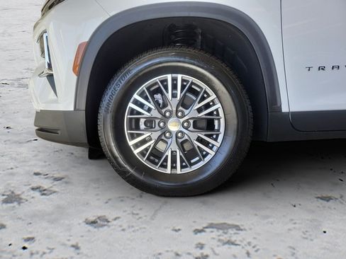New 2026 Chevrolet Traverse LT w/ LPO, Floor Liner Package FWD image 18