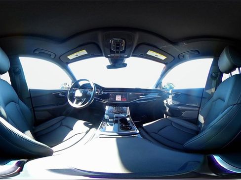 Certified 2025 Audi Q8 Prestige w/ Prestige Package image 30