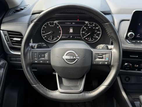 Used 2025 Nissan Rogue SV AWD/4WD image 12