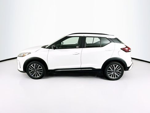 Used 2024 Nissan Kicks SR image 4