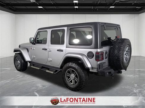 Used 2020 Jeep Wrangler Unlimited Sahara image 3