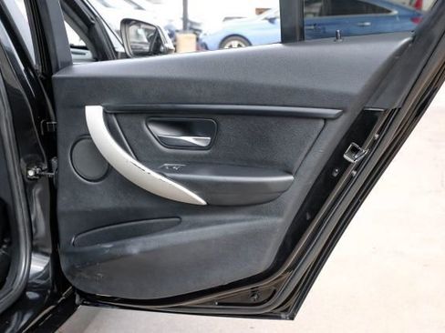 Used 2018 BMW 320i Sedan image 54